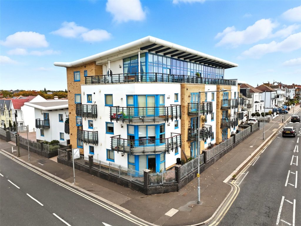 Eastern Esplanade, Thorpe Bay Borders, Essex, SS1 2UU