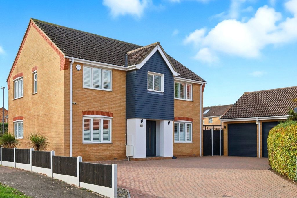 Laburnum Way, Rayleigh, Essex, SS6 9GN