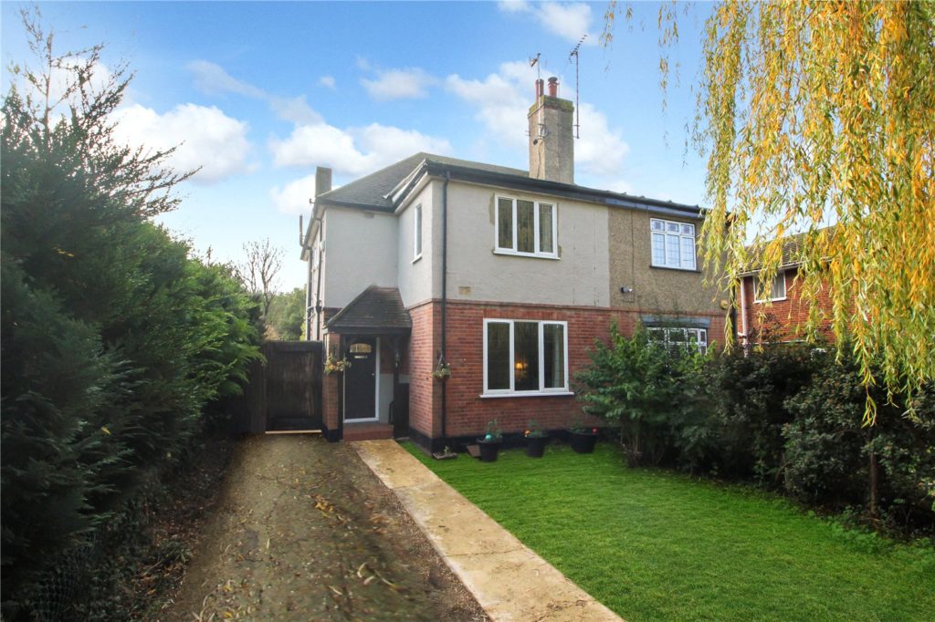 Aldermans Hill, Hockley, Essex, SS5 4RP