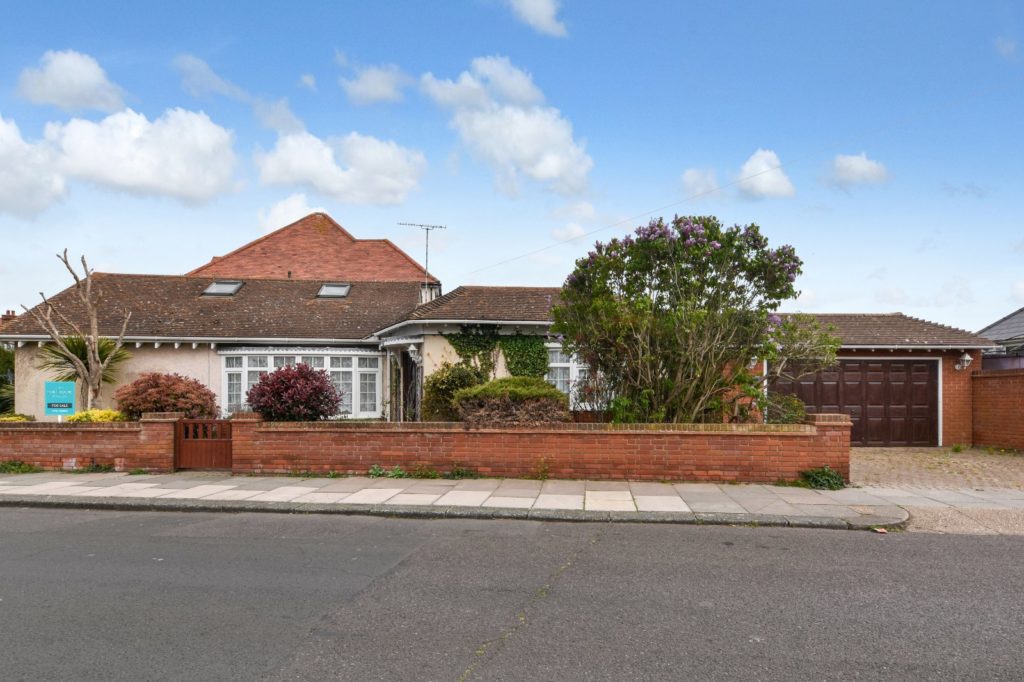 Thorpedene Gardens, Shoeburyness, Essex, SS3 9JD