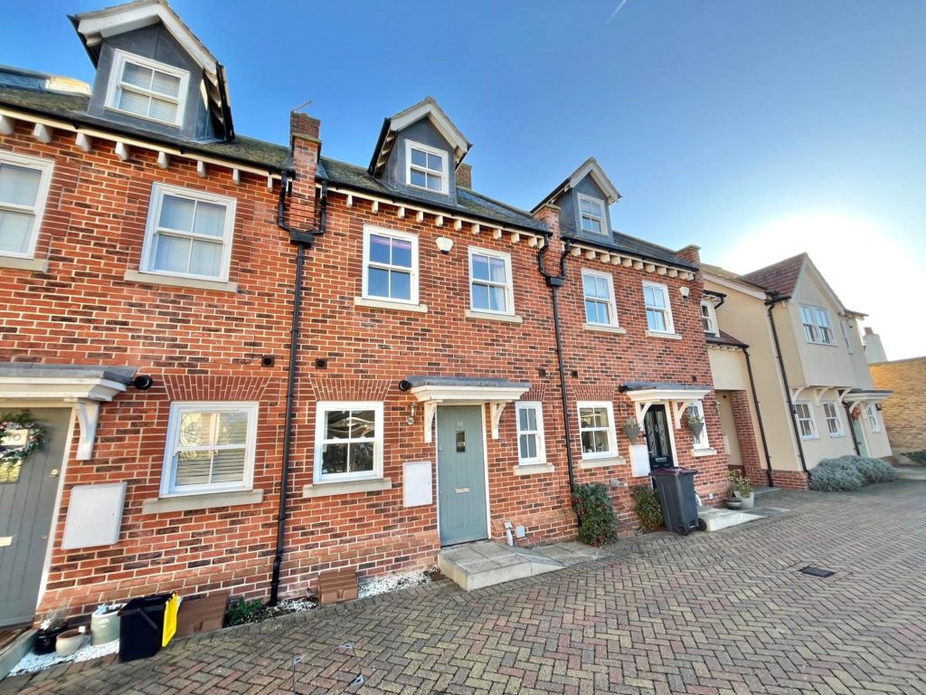 York Mews, Great Wakering, Southend-on-Sea, Essex, SS3 0FA