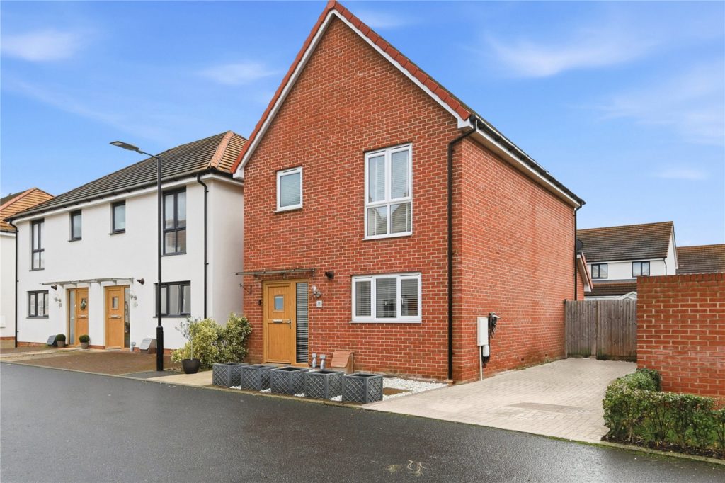 Kirkham Road, Southend-on-Sea, Essex, SS2 6BY