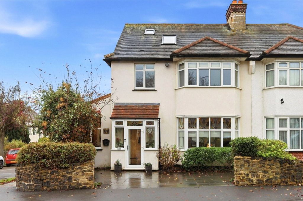 Ambleside Drive, Southend-on-Sea, Essex, SS1 2UF