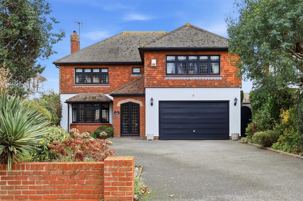 Plymtree, Thorpe Bay, Essex, SS1 3RA