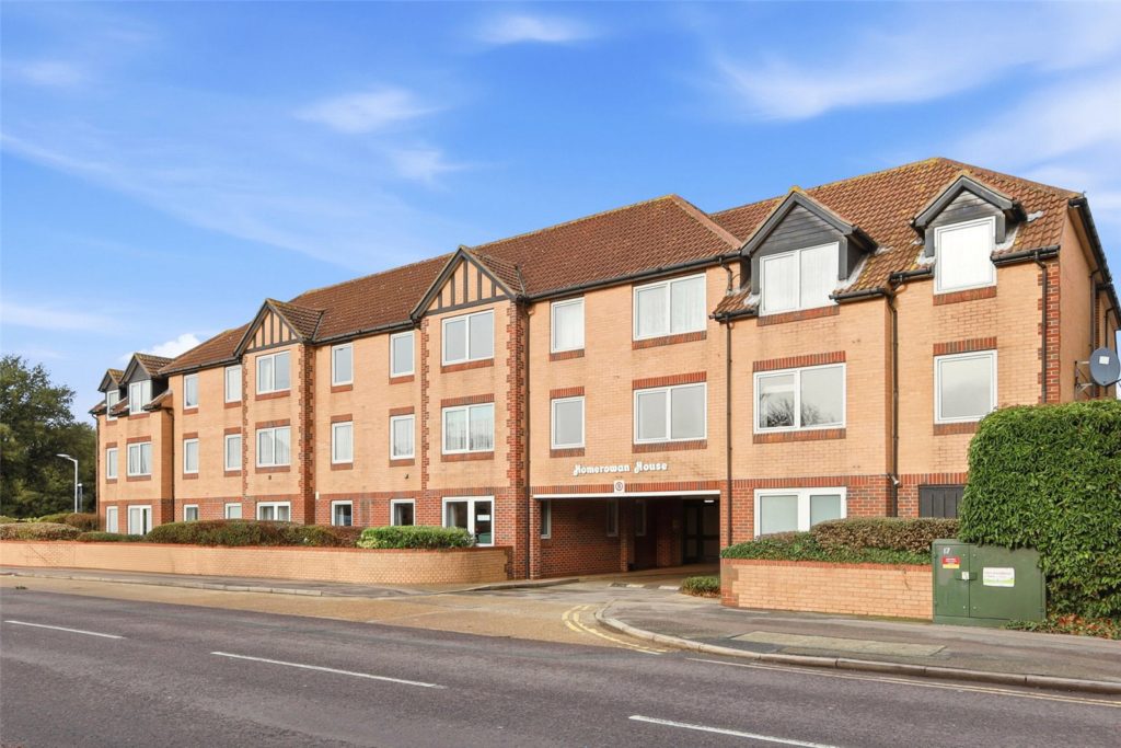 Station Road, Thorpe Bay, Essex, SS1 3LU