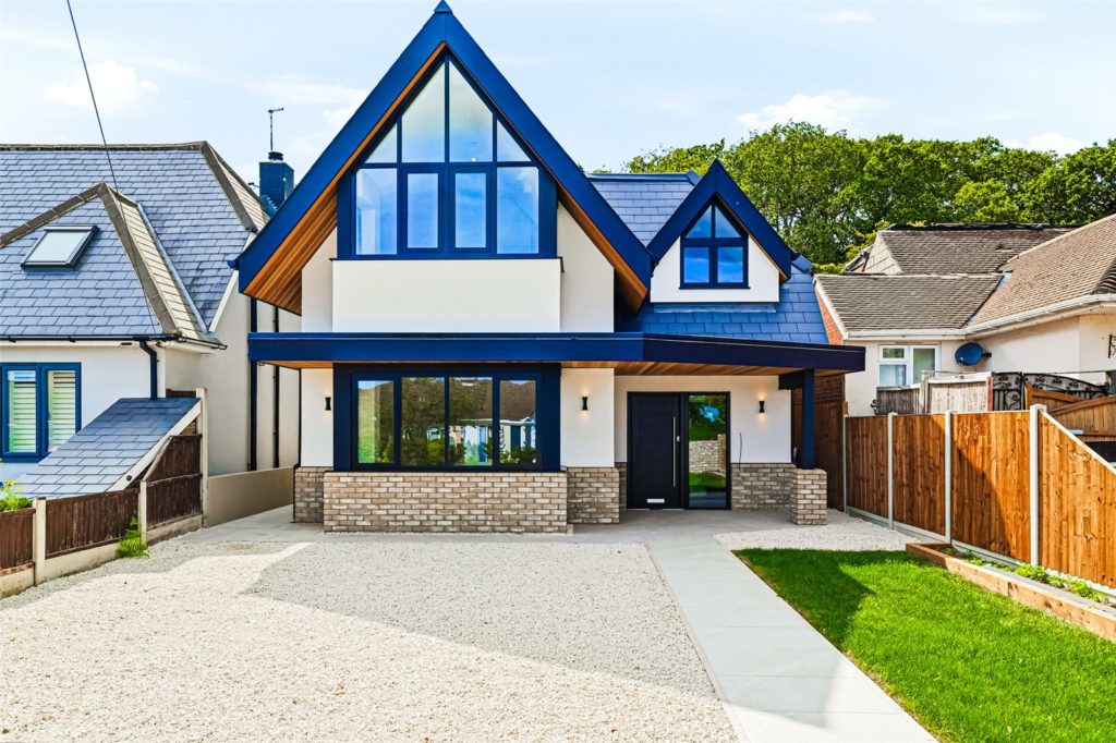 Woodside, Leigh-on-Sea, Essex, SS9 4RE