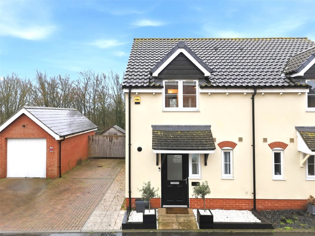 Kiln Way, Great Wakering, Essex, SS3 0FP