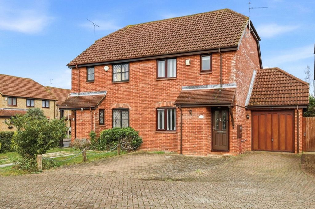 Shillingstone, Shoeburyness, Southend-on-Sea, Essex, SS3 8BY