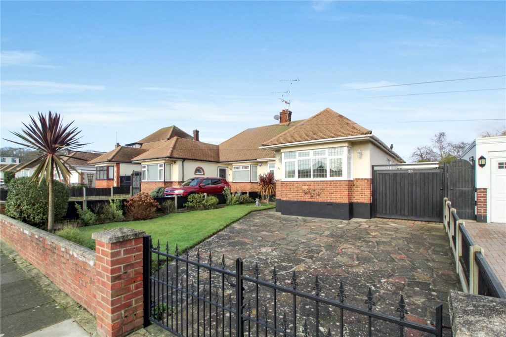 Park View Drive, Leigh-on-Sea, Essex, SS9 4TU