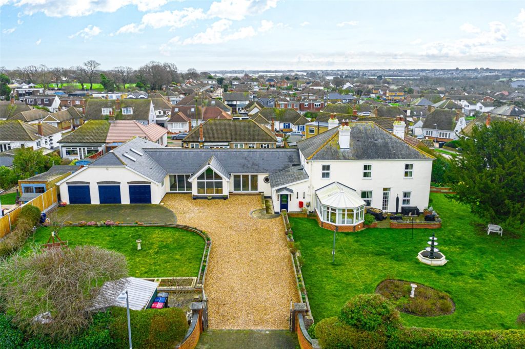 Fairfield Gardens, Leigh-on-Sea, Essex, SS9 5SF