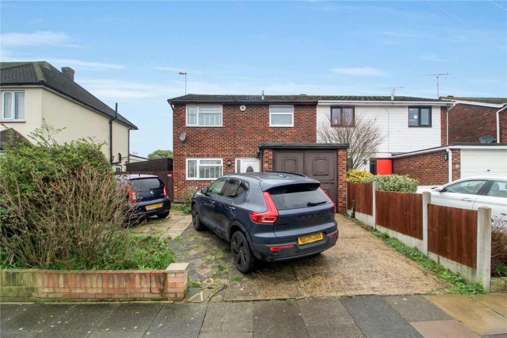 Picketts Avenue, Leigh-on-Sea, Essex, SS9 4HW