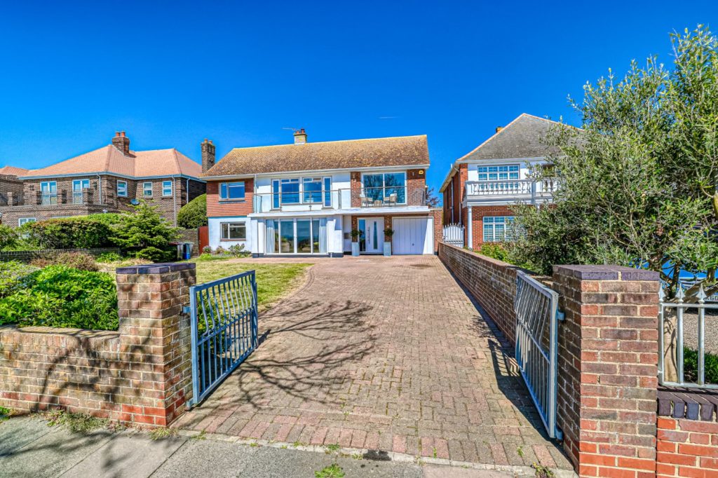 Thorpe Bay Gardens, Prestigious Seafront Position, Thorpe Bay, Essex, SS1 3NP