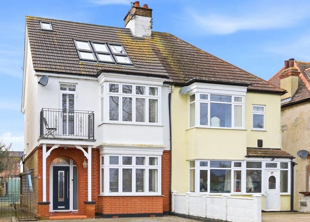 Kensington Road, Southchurch Park Area, Essex, SS1 2SX