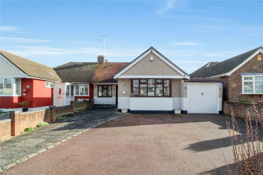 Thorndon Park Drive, Leigh-on-Sea, Essex, SS9 4RF