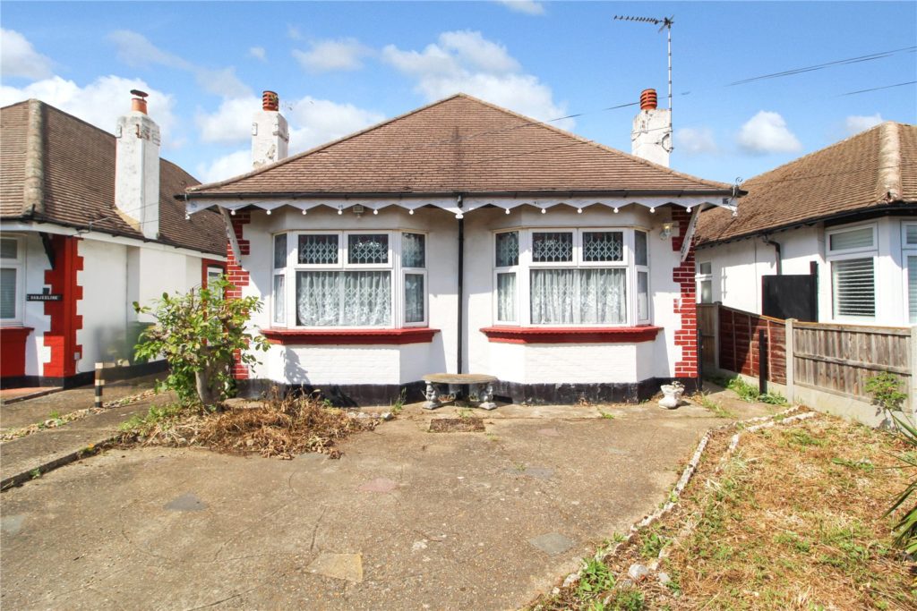 Woodleigh Avenue, Leigh-on-Sea, Essex, SS9 4JA