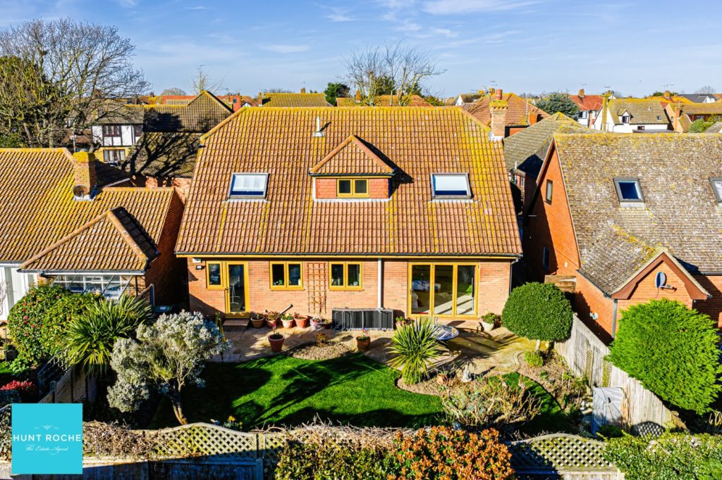 Knollcroft, Shoeburyness, Essex, SS3 9JY