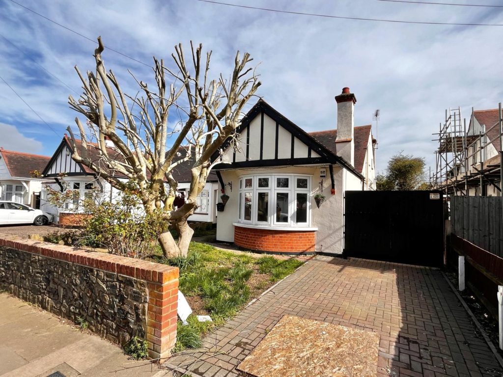 Castleton Road, Southend-on-Sea, Essex, SS2 4UF
