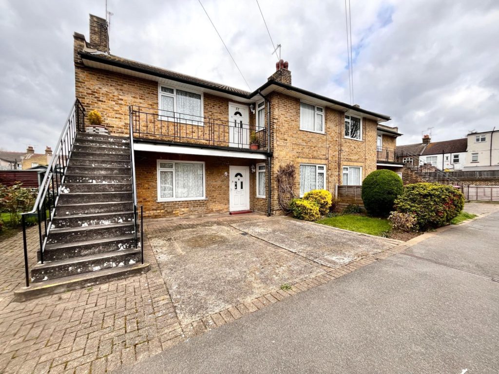 Swanage Road, Southend-on-Sea, Essex, SS2 5HX