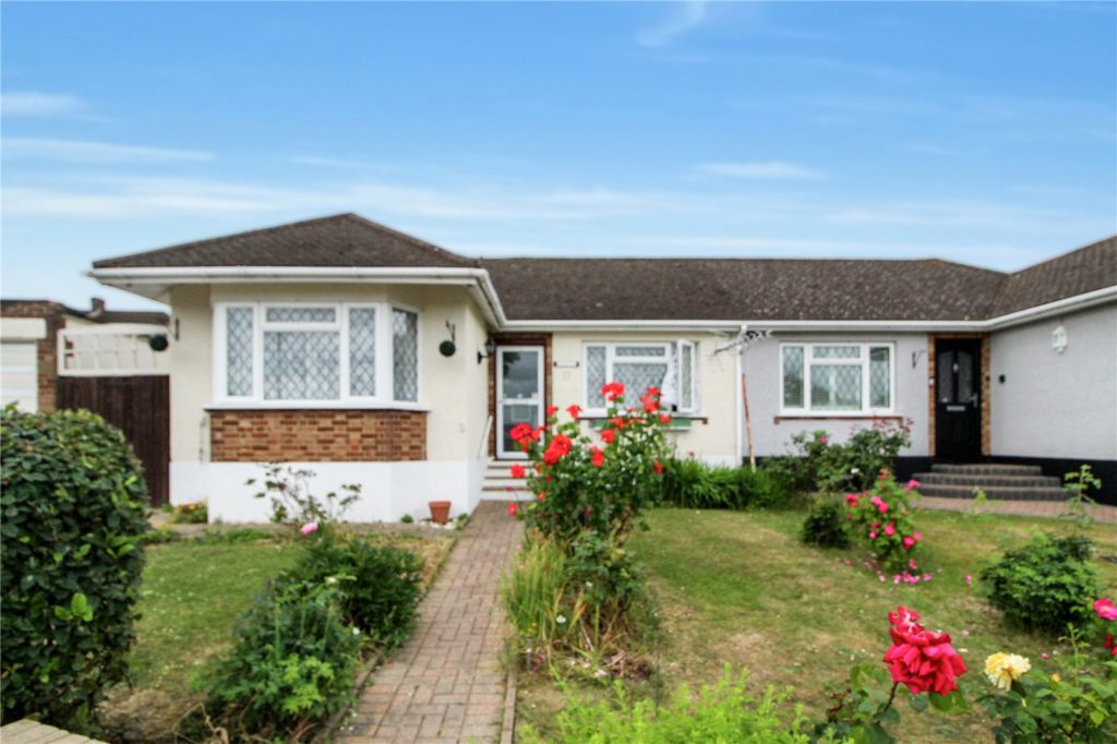 Hickling Close, Leigh-on-Sea, Essex, SS9 4SX