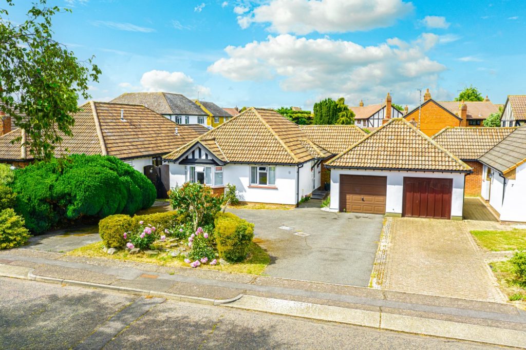 Bickenhall, Bishopsteignton Location, Shoeburyness, Essex, SS3 8AT