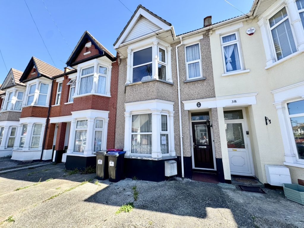 The Grove, Southend-on-Sea, Essex, SS2 4DD