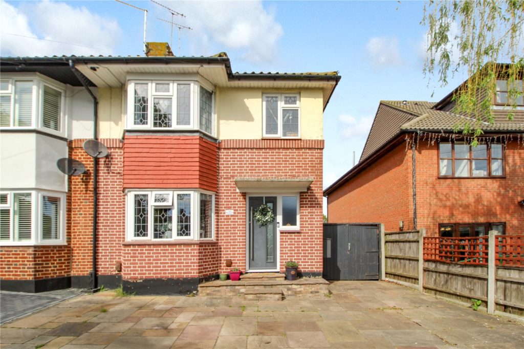 Mountdale Gardens, Leigh-on-Sea, Essex, SS9 4AP