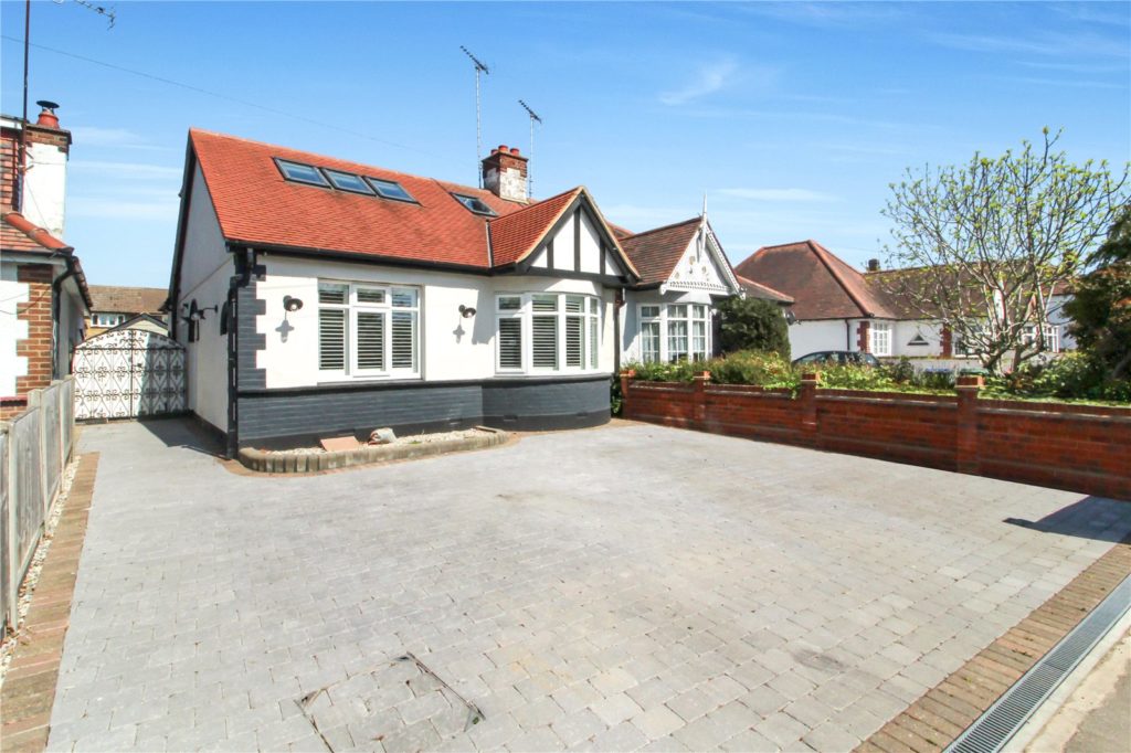 Blenheim Chase, Leigh-on-Sea, Essex, SS9 3BZ