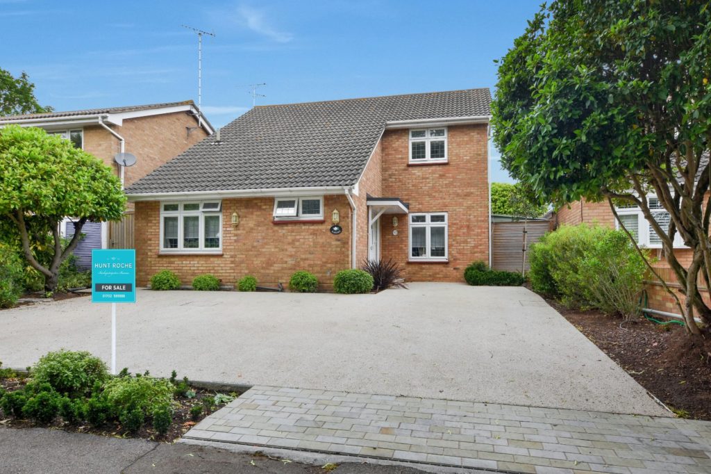 Bishopsteignton, Shoeburyness/Thorpe Bay Borders, Essex, SS3 8AD