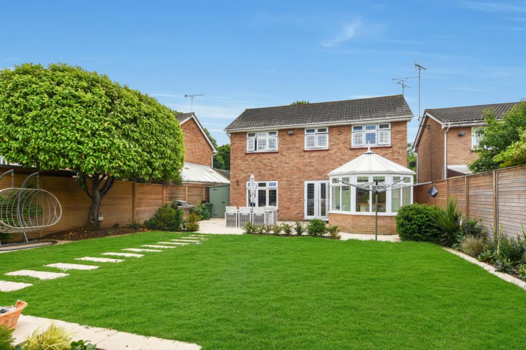 Bishopsteignton, Shoeburyness/Thorpe Bay Borders, Essex, SS3 8AD
