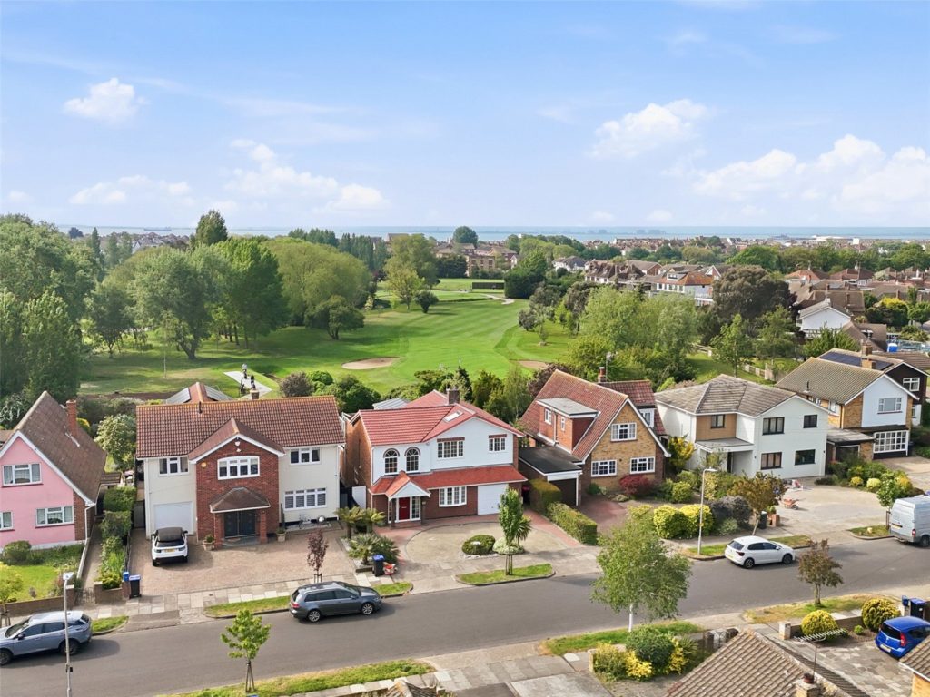 Wyatts Drive, Thorpe Bay, Essex, SS1 3DG