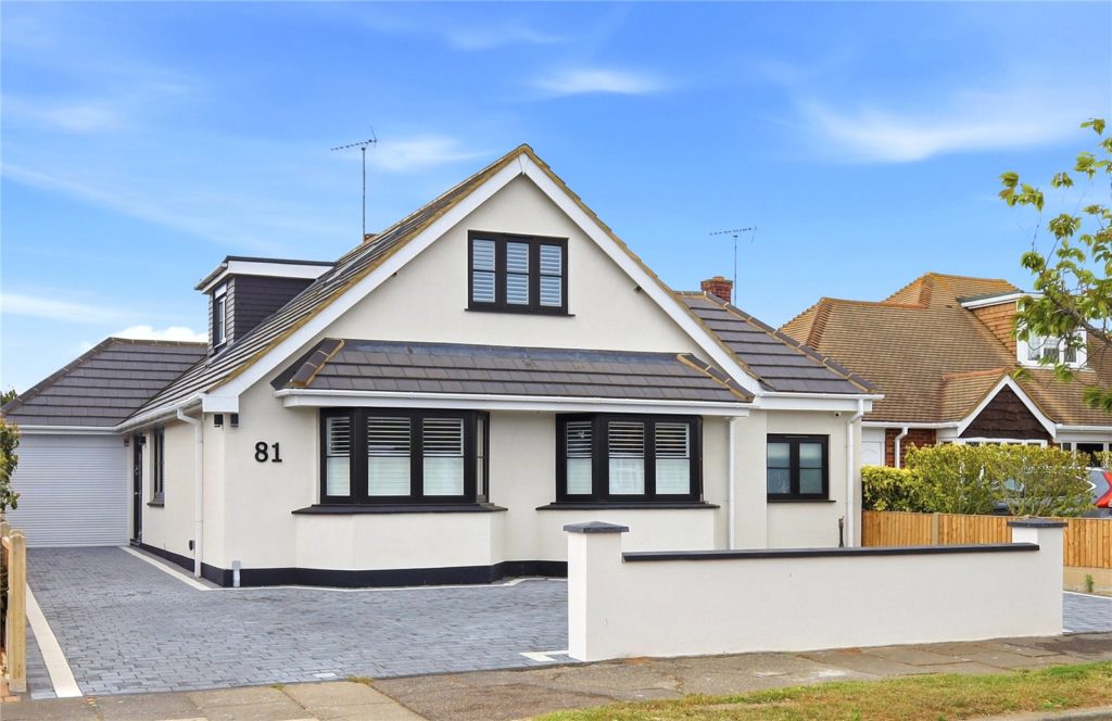 St. James Avenue, Thorpe Bay, Essex, SS1 3LL