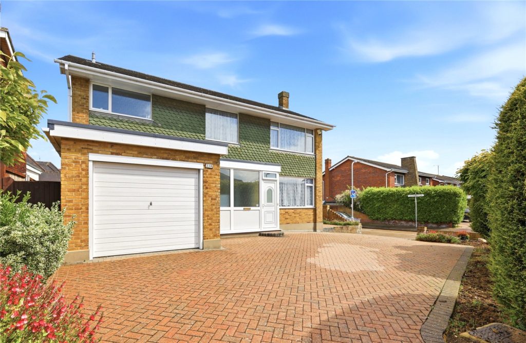 Maplin Way North, Thorpe Bay, Essex, SS1 3NT