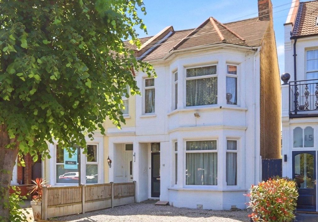 Kensington Road, Southchurch Park Area, Essex, SS1 2SX
