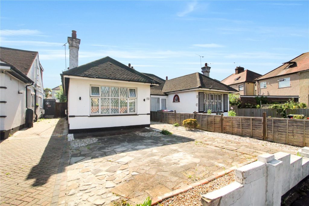 Marlow Gardens, Southend-on-Sea, Essex, SS2 6RX