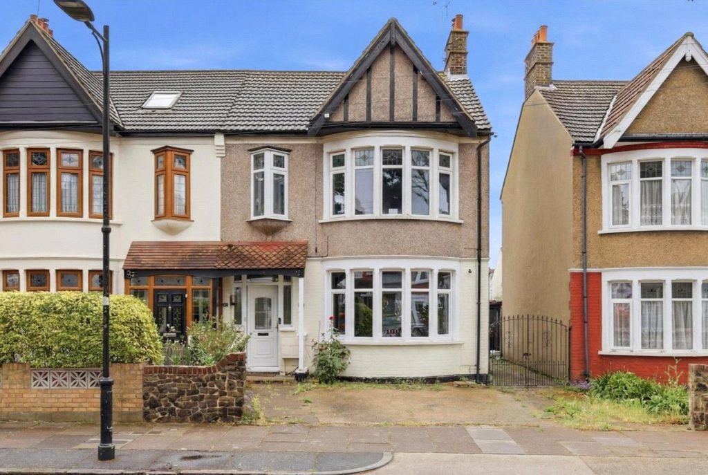Cheltenham Road, Southend-on-Sea, Essex, SS1 2SA