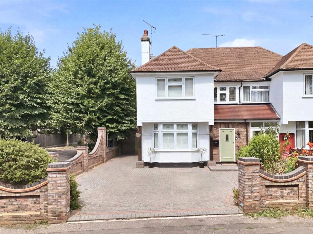 Northumberland Crescent, Southchurch Park Area, Essex, SS1 2XB