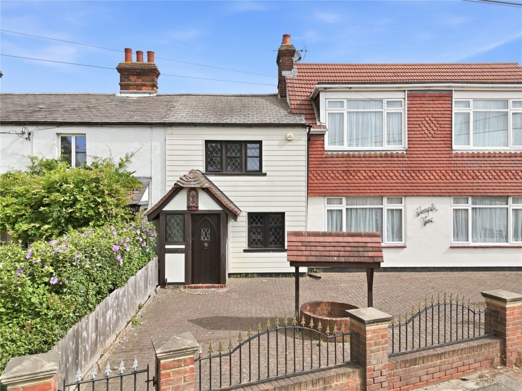 Shopland Road, Sutton Village, Rochford, SS4 1LH
