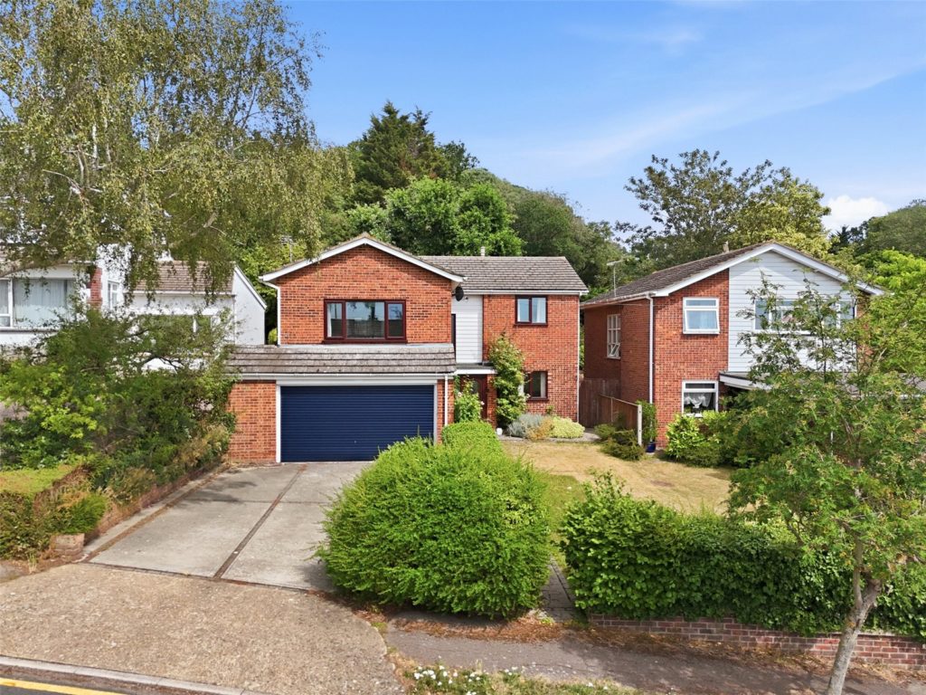 Kings Road, South Benfleet, SS7 1JP