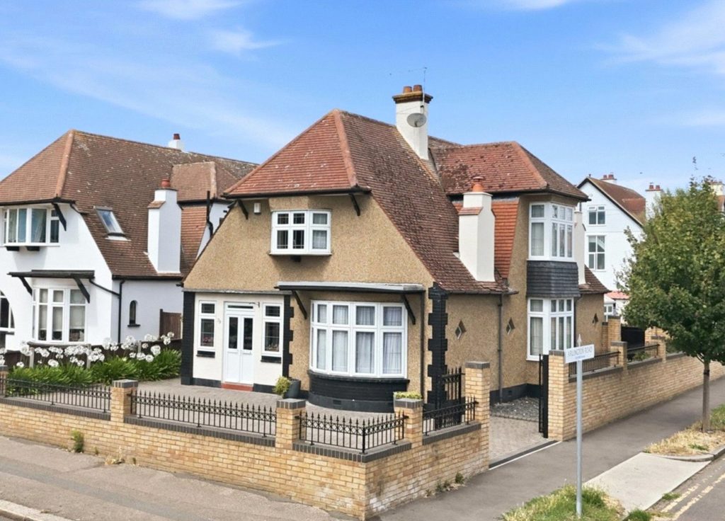 Southchurch Boulevard, Southend-on-Sea, Essex, SS2 4UL