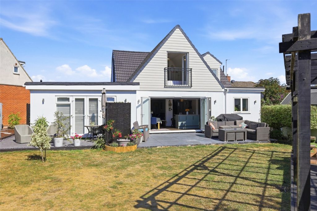 Chelsworth Close, Thorpe Bay, Essex, SS1 3EG