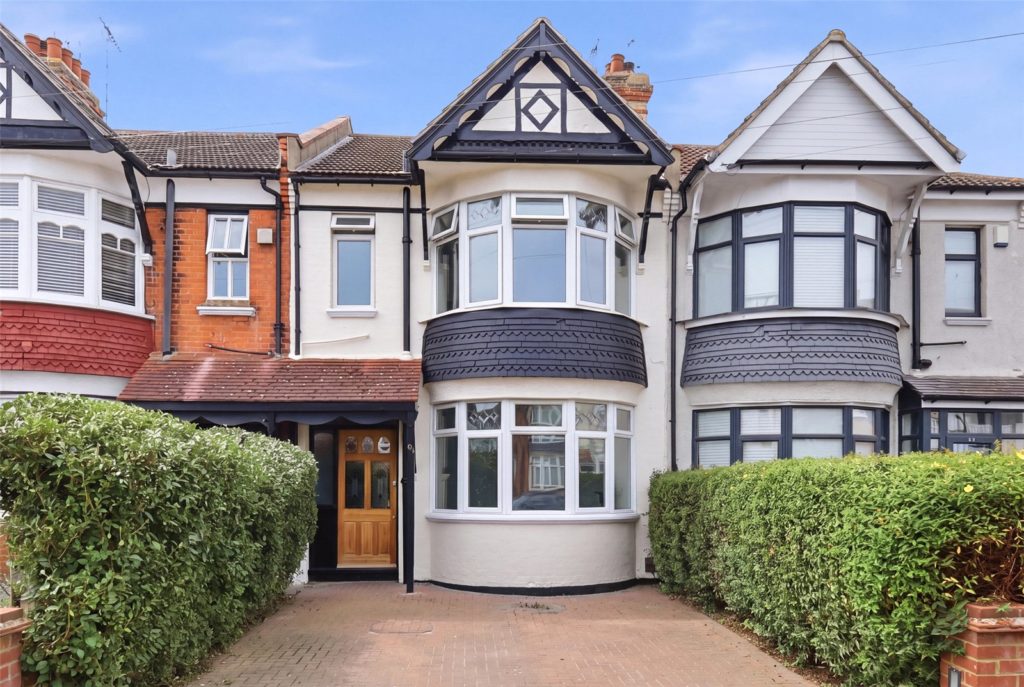 Lovelace Gardens, Southchurch Village, Essex, SS2 4NT