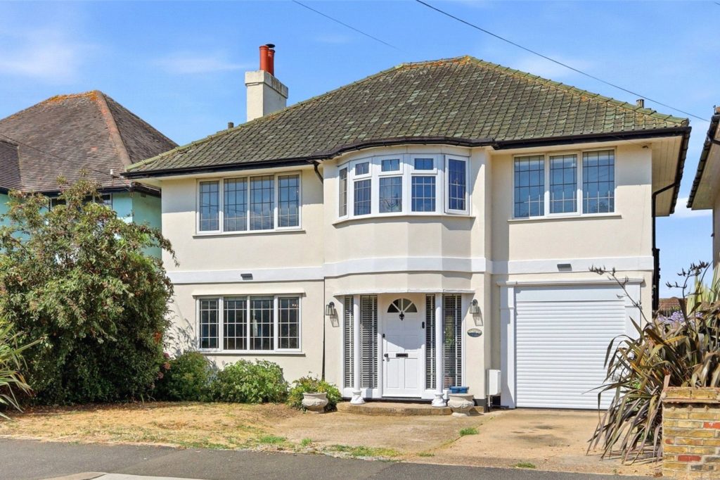 Burges Road, Thorpe Bay, Essex, SS1 3JL
