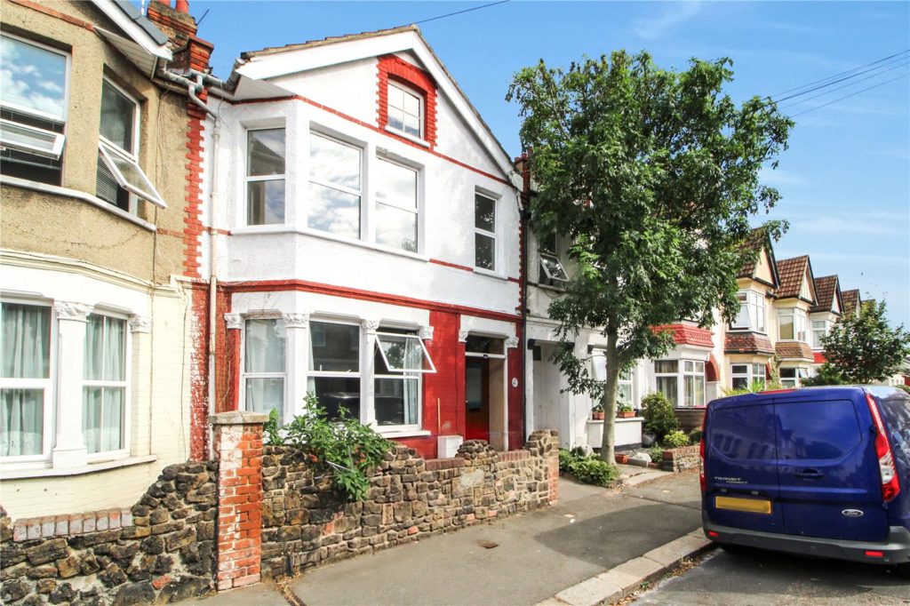 Ronald Park Avenue, Westcliff-on-Sea, Essex, SS0 9QL
