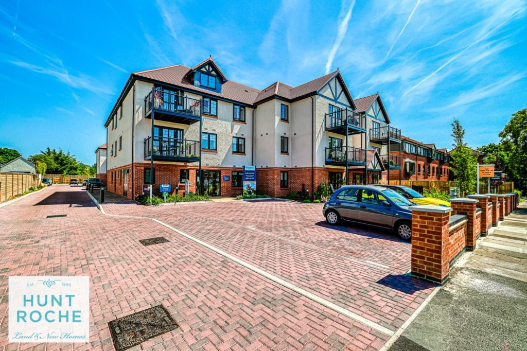 Apartment 8, 20 Chalkwell Avenue, Westcliff-On-Sea, Essex, SS0 8NA