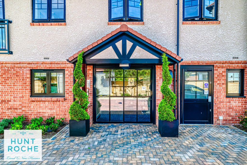 Apartment 13, 20 Chalkwell Avenue, Westcliff-On-Sea, Essex, SS0 8NA