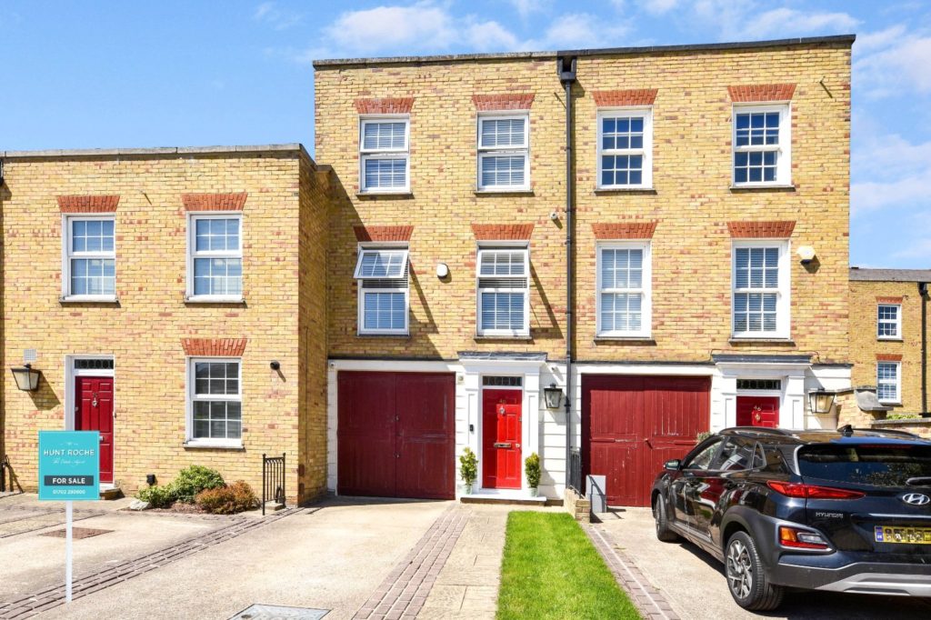 Cornworthy, Bishopsteignton Location, Shoeburyness, Essex, SS3 8AN