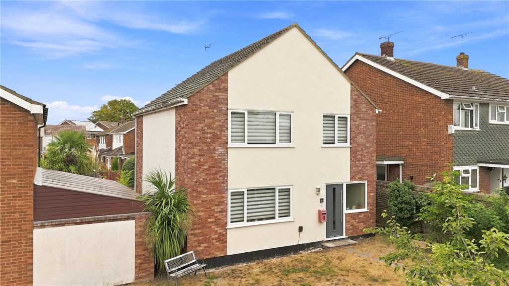 Whitehall Road, Great Wakering, Essex, SS3 0AA