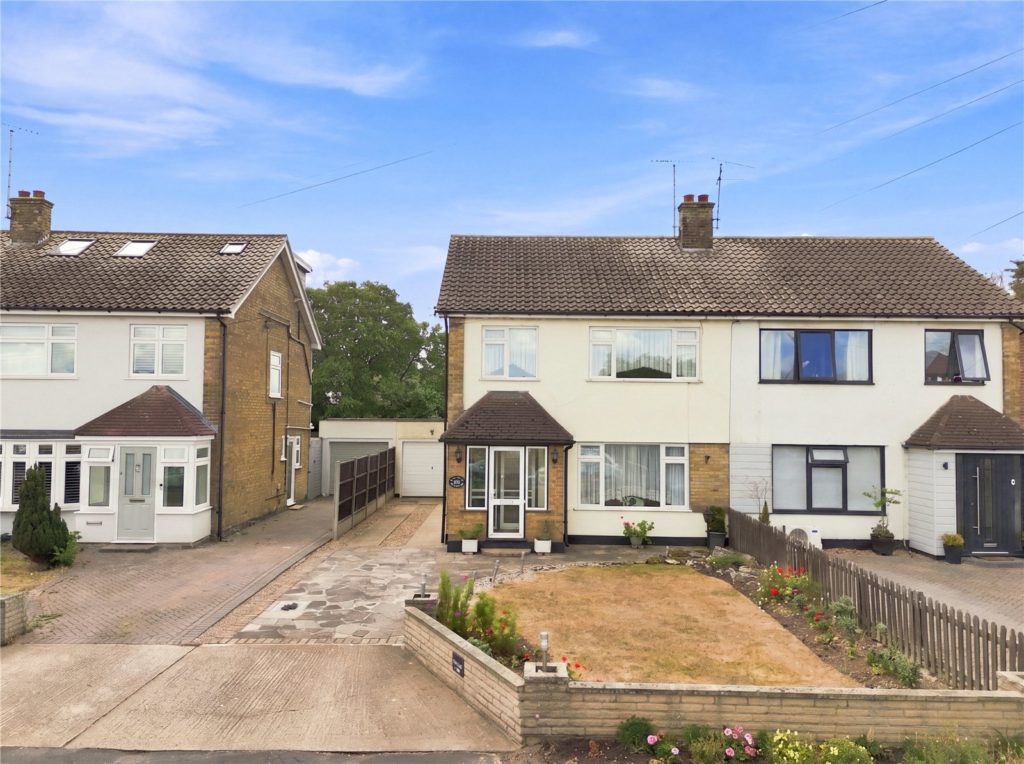 Southend Road, Great Wakering, Essex, SS3 0PF