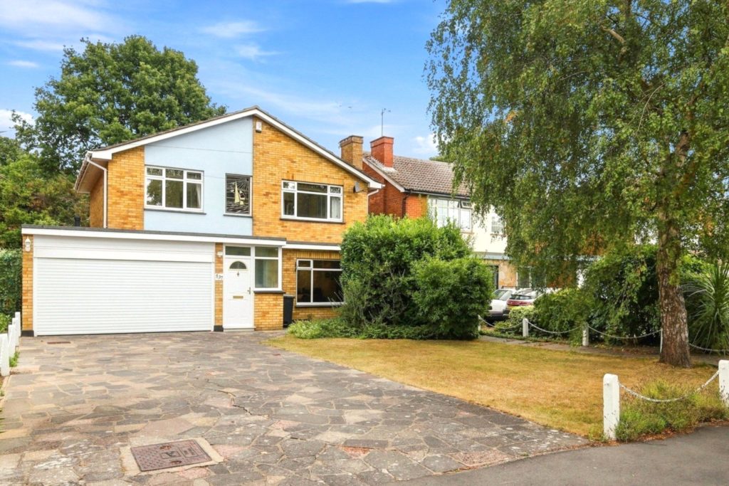 Woodgrange Drive, Thorpe Bay, Essex, SS1 3EJ
