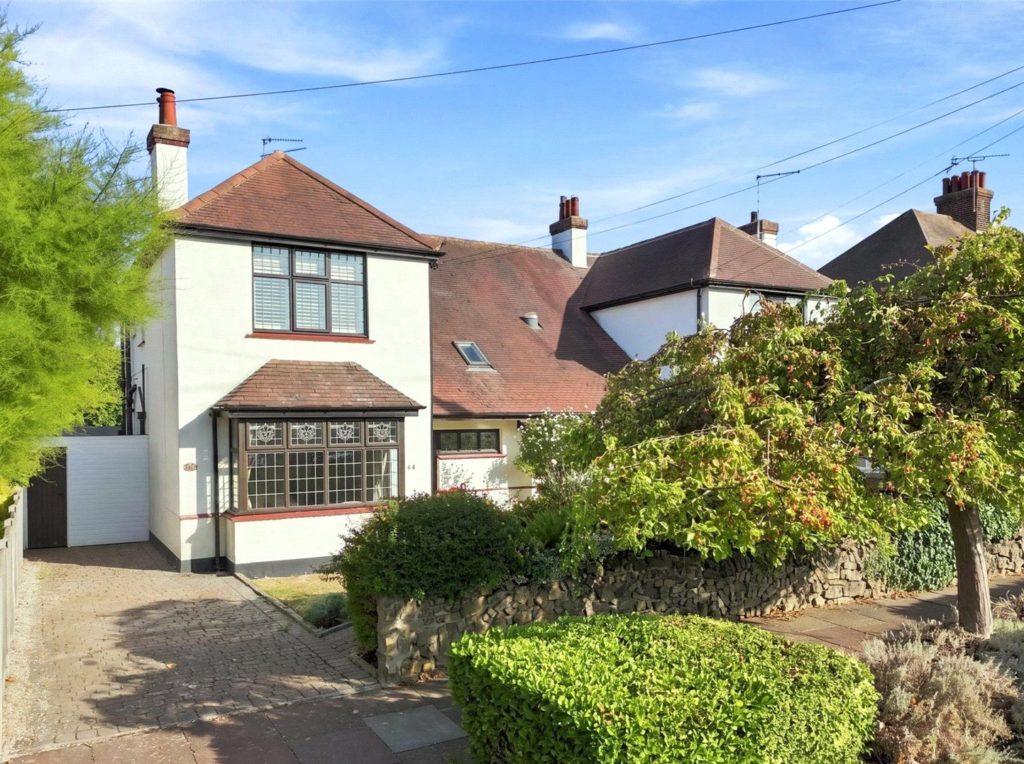 St. Augustines Avenue, Thorpe Bay, Essex, SS1 3JF